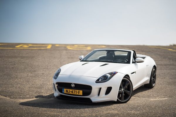 trouwauto huren Jaguar F-Type Cabrio