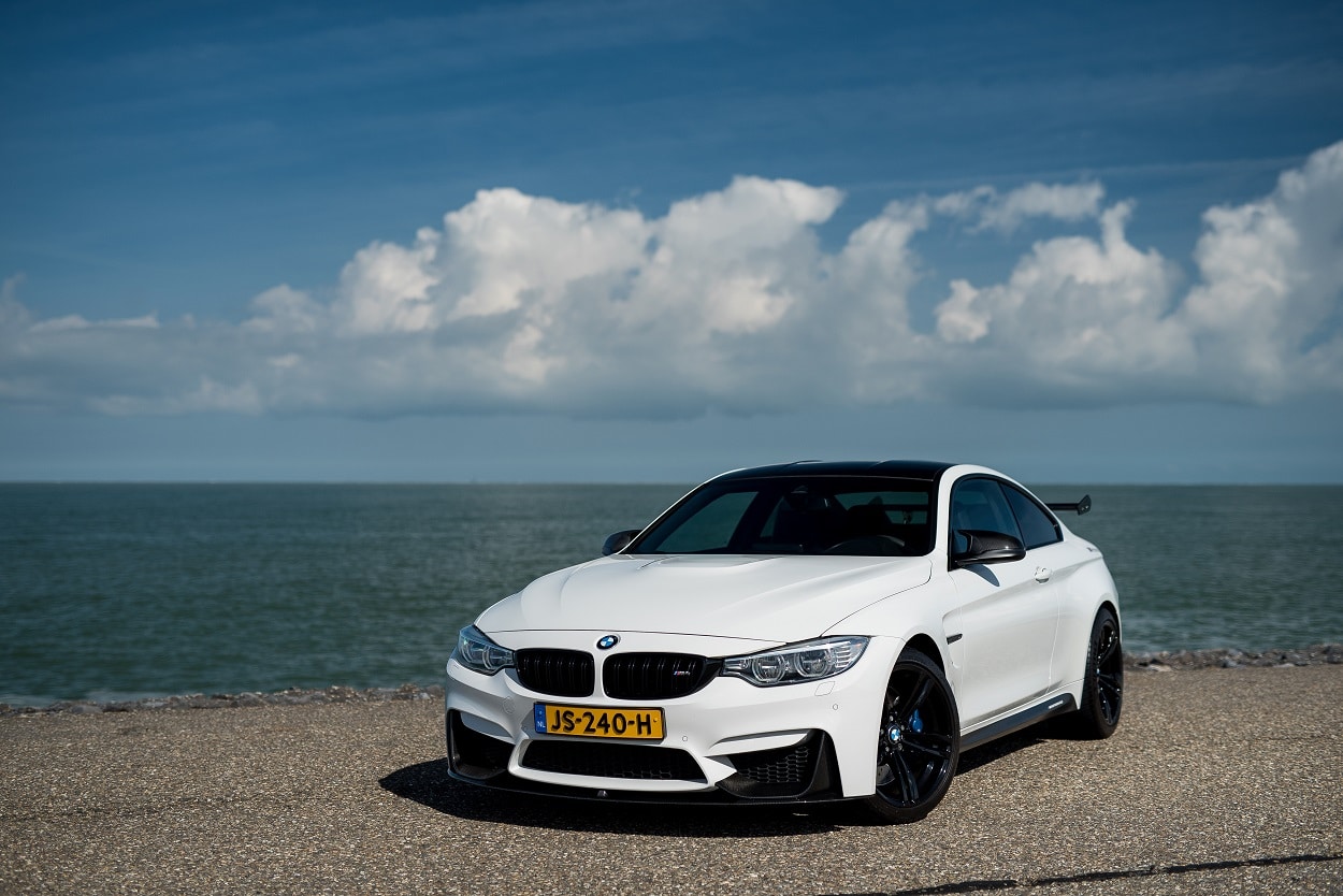 Bmw M4 white