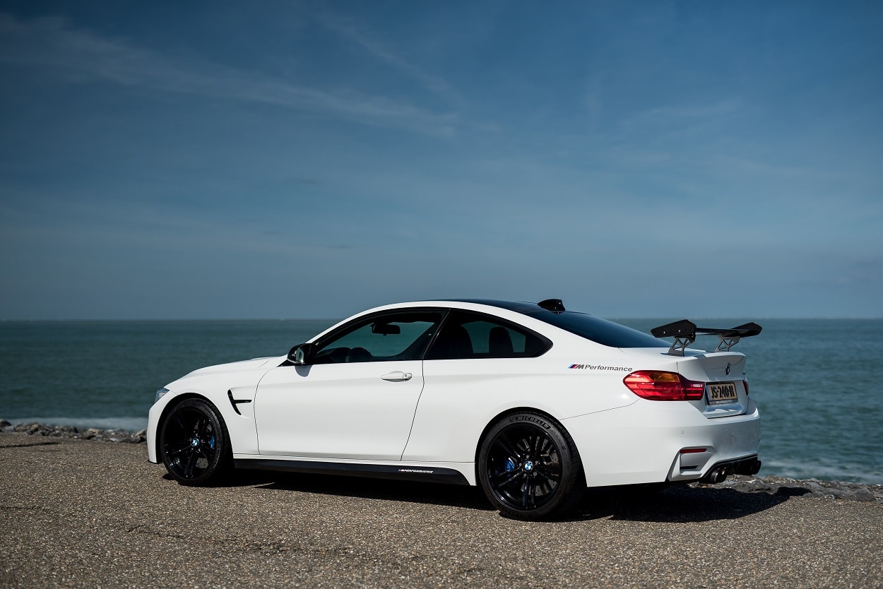 Bmw M4 white