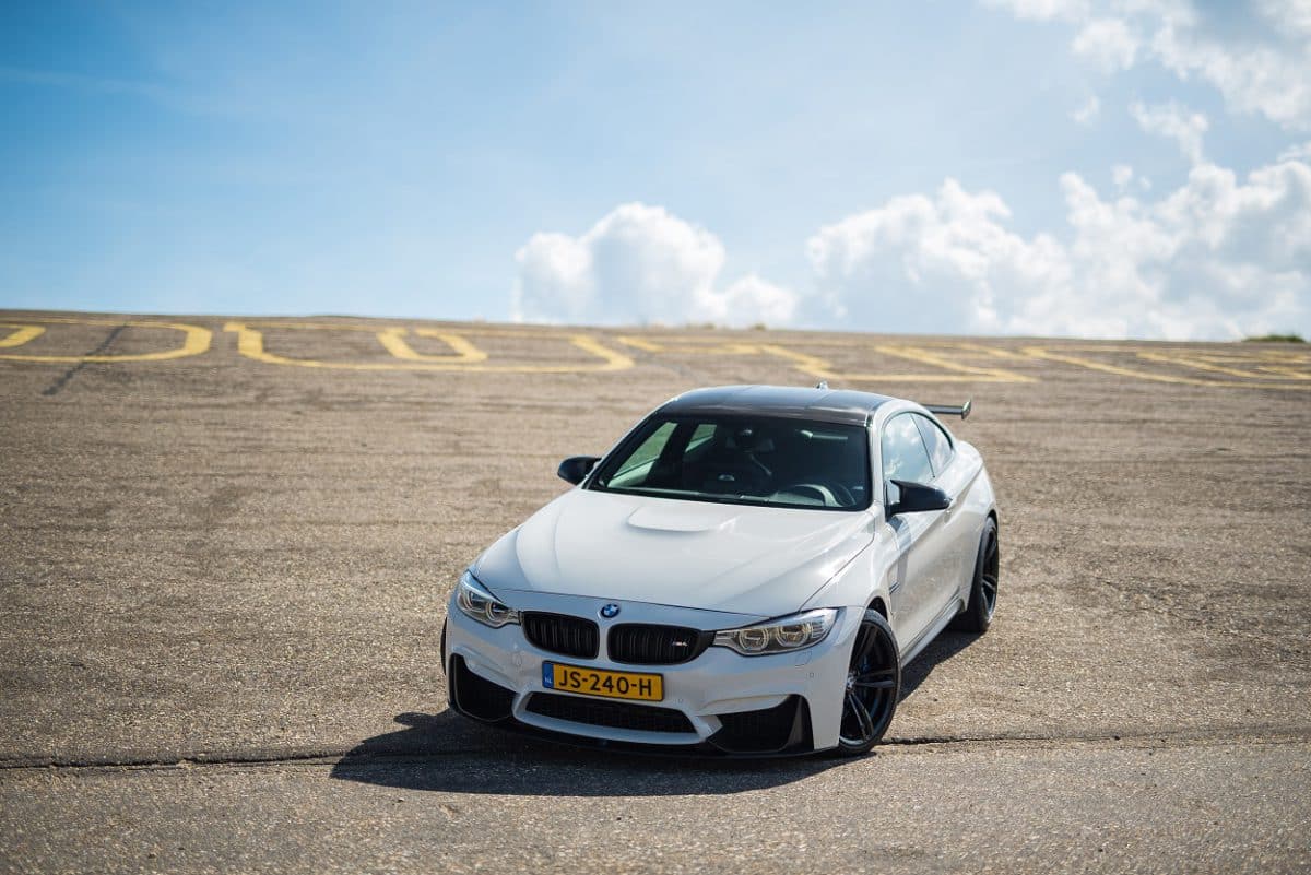 BMW M4 huren voor je bruiloft🚘 JS Trouwauto's