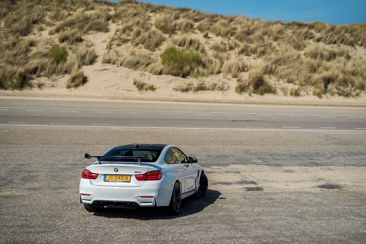 Bmw M4 white rear