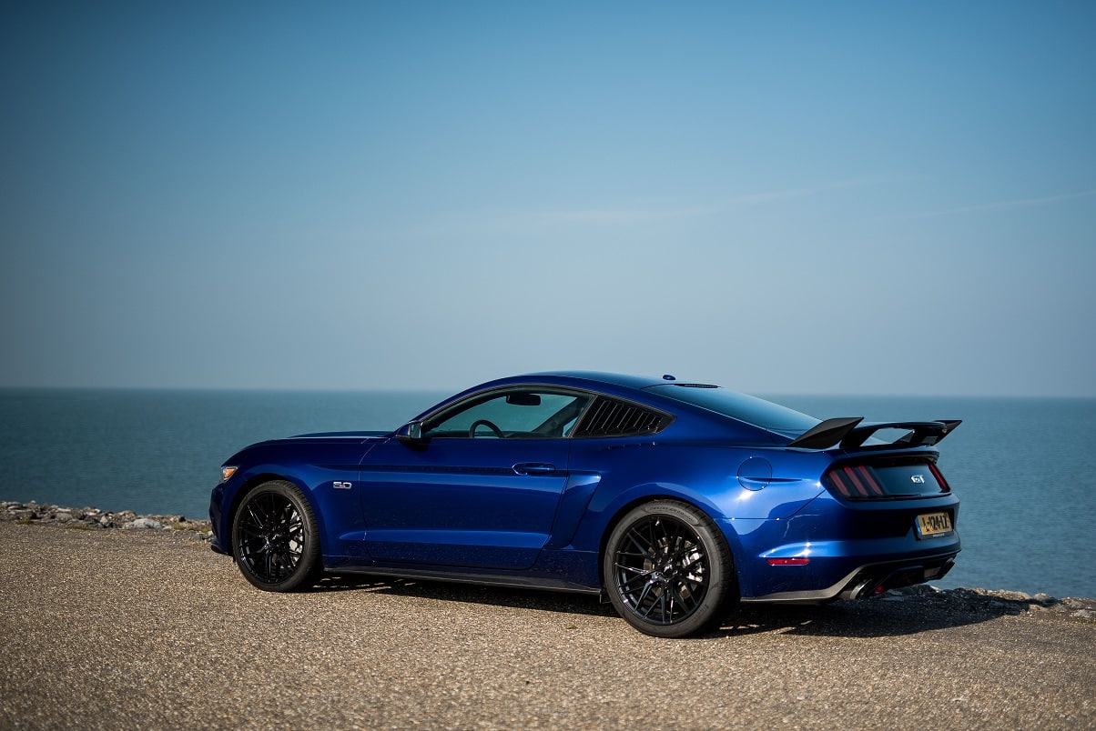 Ford Mustang GT impact blue