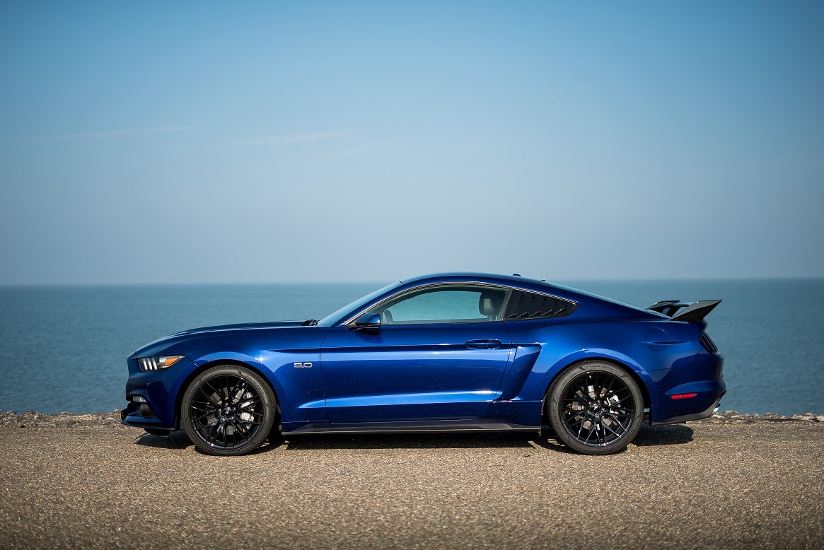 Ford Mustang GT blue