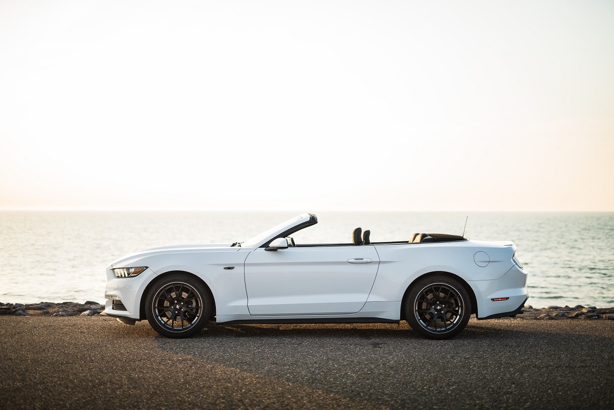 Ford Mustang Cabrio trouwauto huren