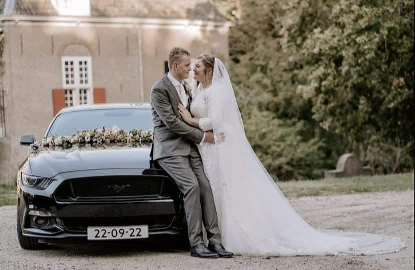 Ford Mustang trouwauto zwart