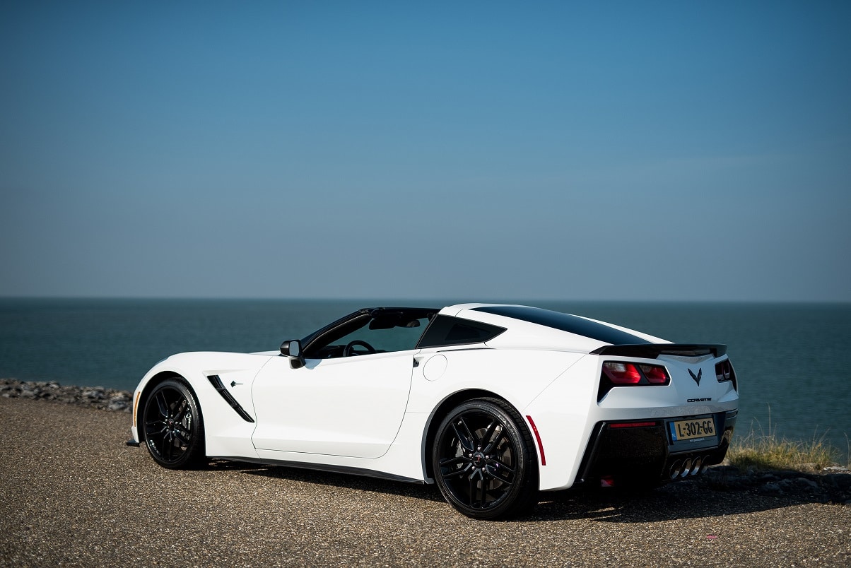 Chevrolet Corvette C7 Grandsport white