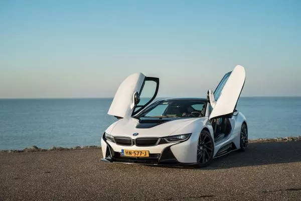 BMW I8 trouwauto huren