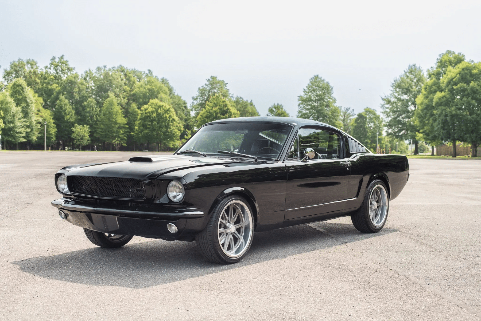 Oldtimer Ford mustang fastback trouwauto